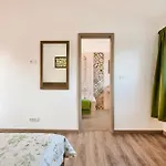 Апартаменты Tiny Garden