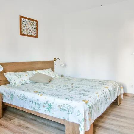 Apartman Tiny Garden