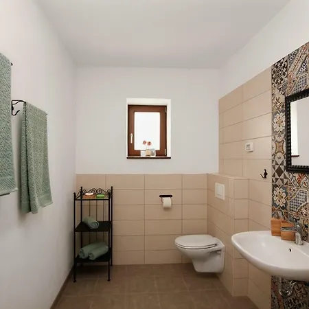 Tiny Garden Apartman